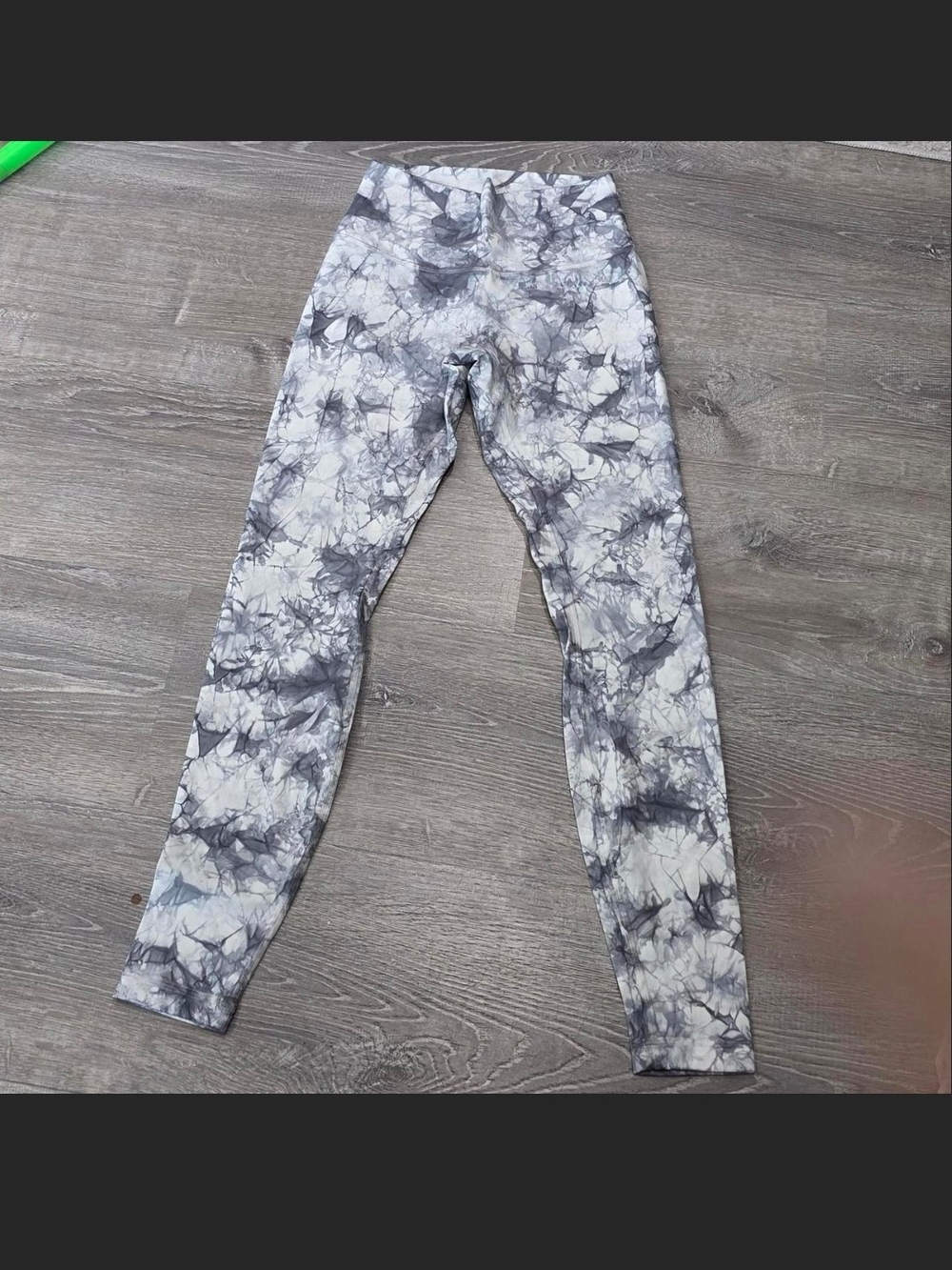 lululemon Marble Tie-Dye Leggings - Gray & White